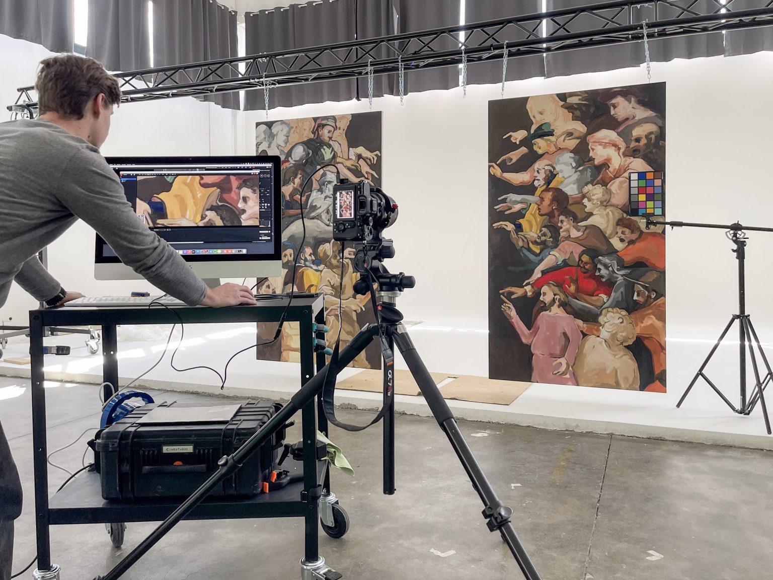 Set de reproducción de obras de arte con cámara, ordenador e iluminación Maxima