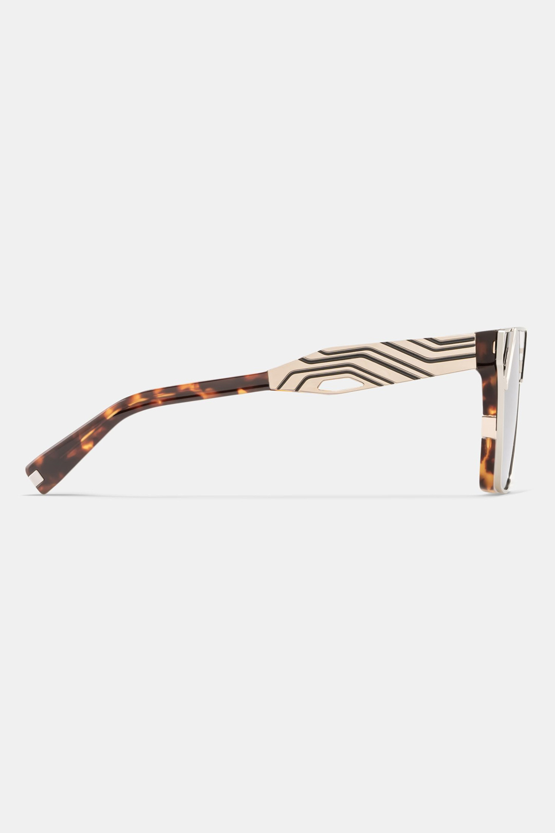 Gafas de perfil — Fotografía © Cinestudio, realizada con Maxima 3